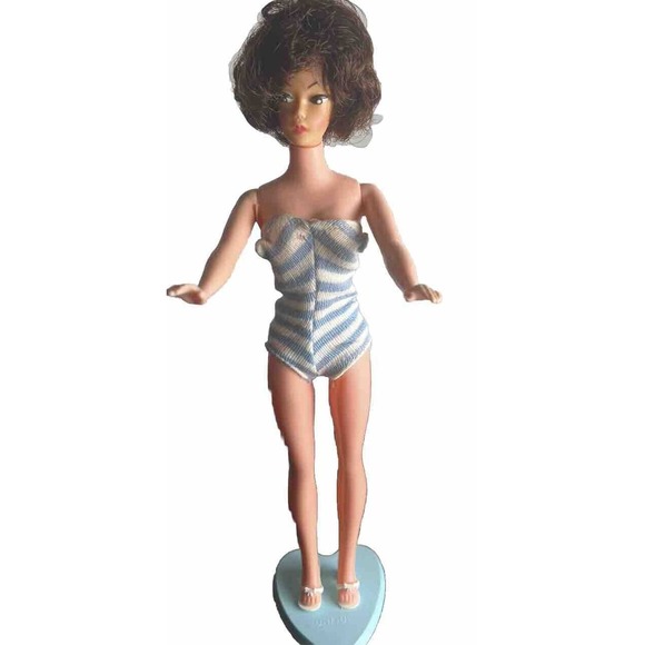 Unique Bubble Cut Brunette, Doll‎ w Original Swimsuit•Shoes & Stand•Barbie- Rare - Picture 1 of 16